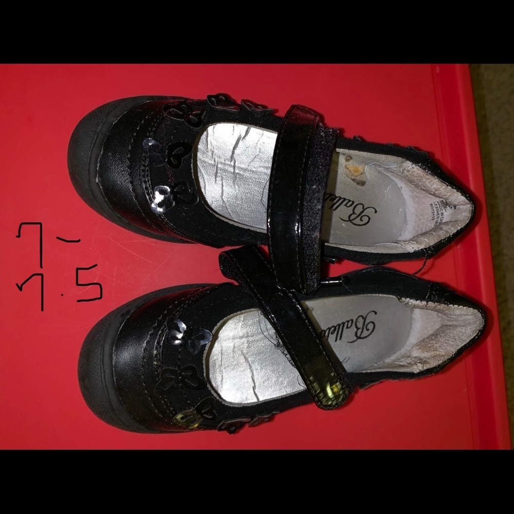Dress shoes